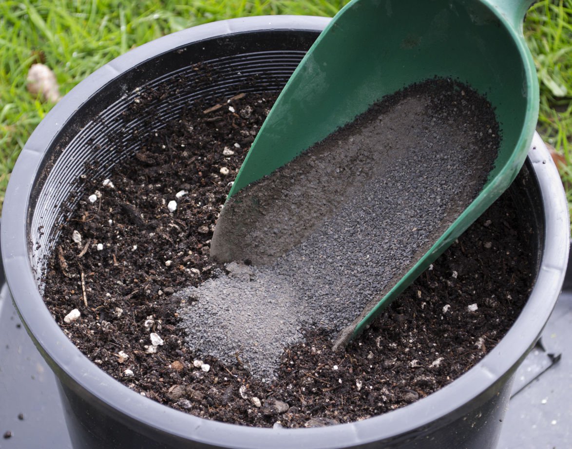 Basalt Rock Dust 5, 10, & 25 Lb.