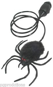 D2 Halloween Decoration Spooky Spiders Black Plastic Toy Spiders Screaming Joke Toy 