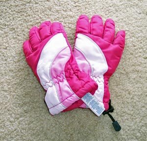 NWOT Old Navy Winter Gloves Kids Medium www.thriftstoretreasures.ecrater.com