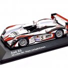 Minichamps 400041305 Audi R8 #5 'Seiji Ara - Rinaldo Capello - Tom Kristensen' 1st pl Le Mans 2004 Minichamps 400041305 Audi R8 #5 'Seiji Ara - Rinaldo Capello - Tom Kristensen' 1st pl Le Mans 2004