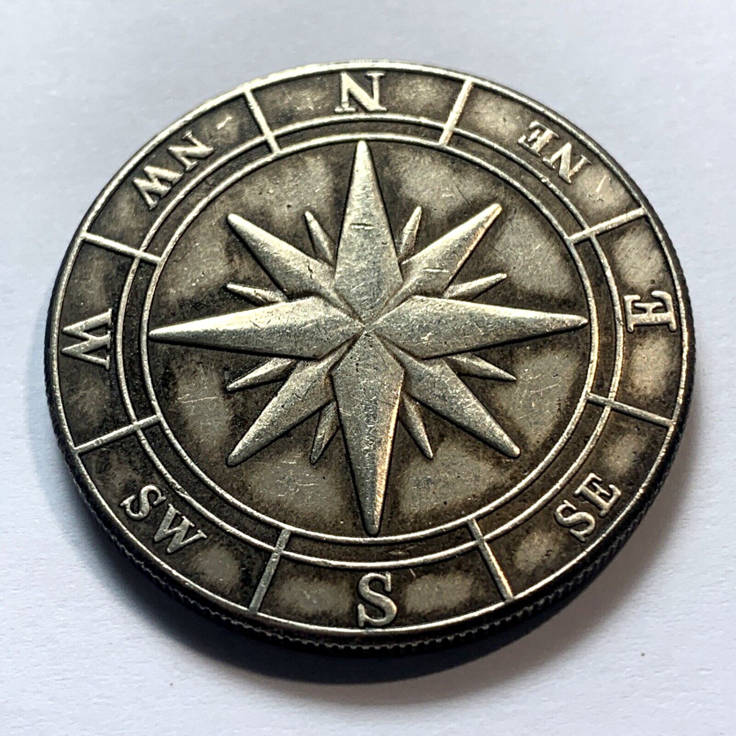 8 Point Compass Gothic Challenge CoinLucky Pocket Heads Tails Flip Token