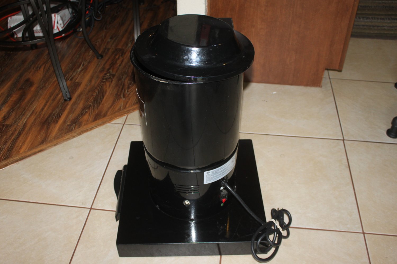 HairJet Salon Vacuum By Galaxie Stationary Vacuum Needs Cleaning As