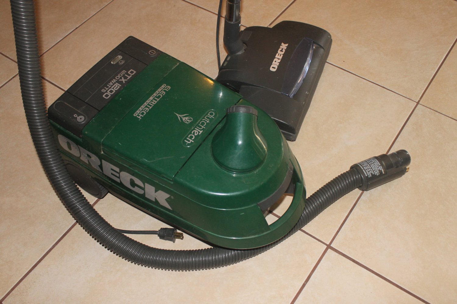 ORECK DUTCH TECH DTX1200B CANISTER vacuum Power BrushTestedworks