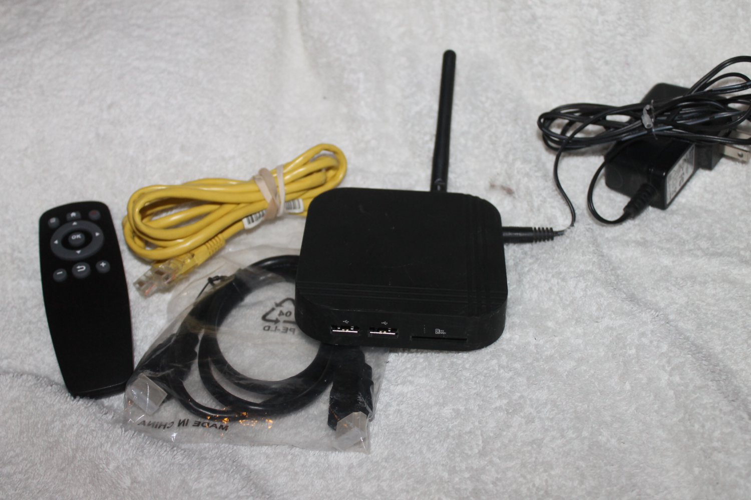 Cenique Android Media Player C410-PL With Remote, HDMI Cable Rare