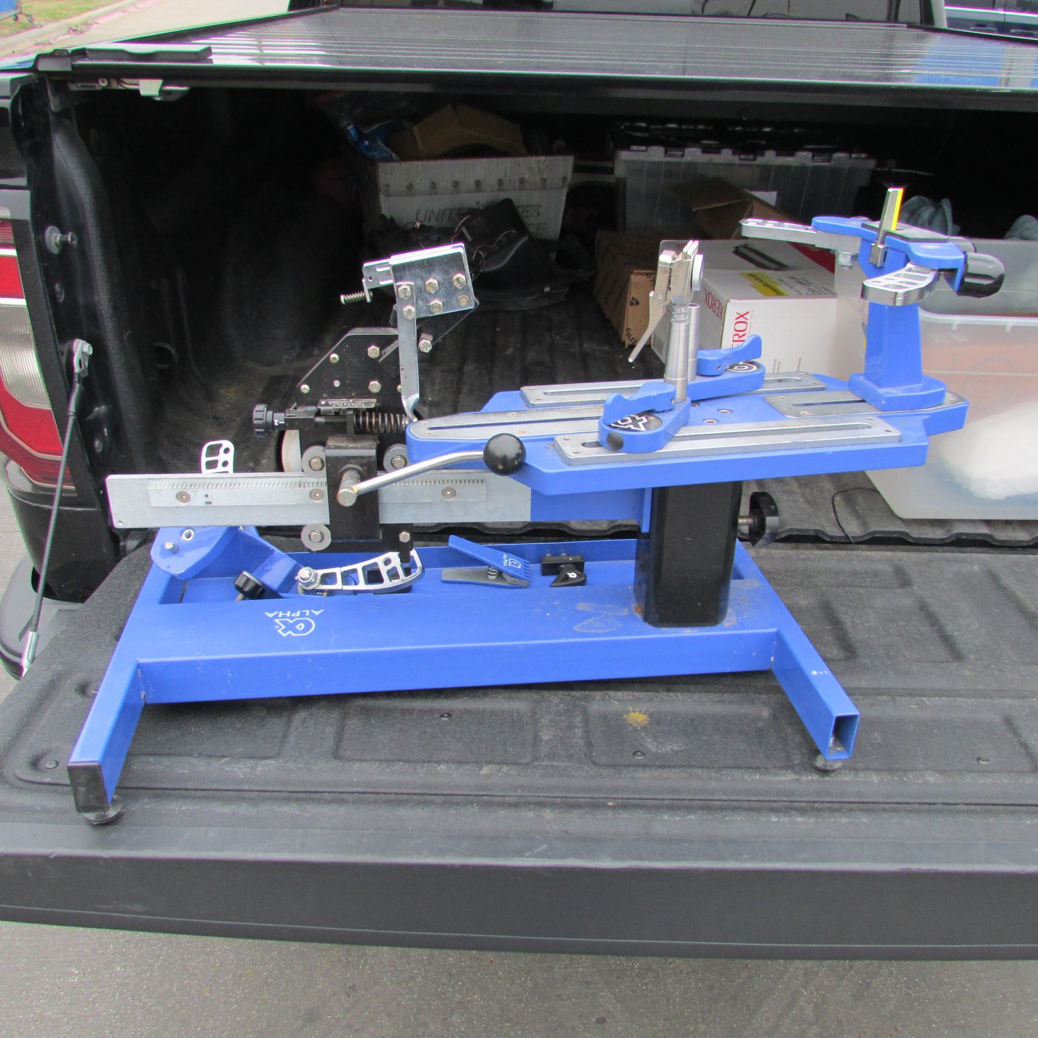 Alpha REVO 4000 Tennis Stringing Machine missing piecessee pictures2/19