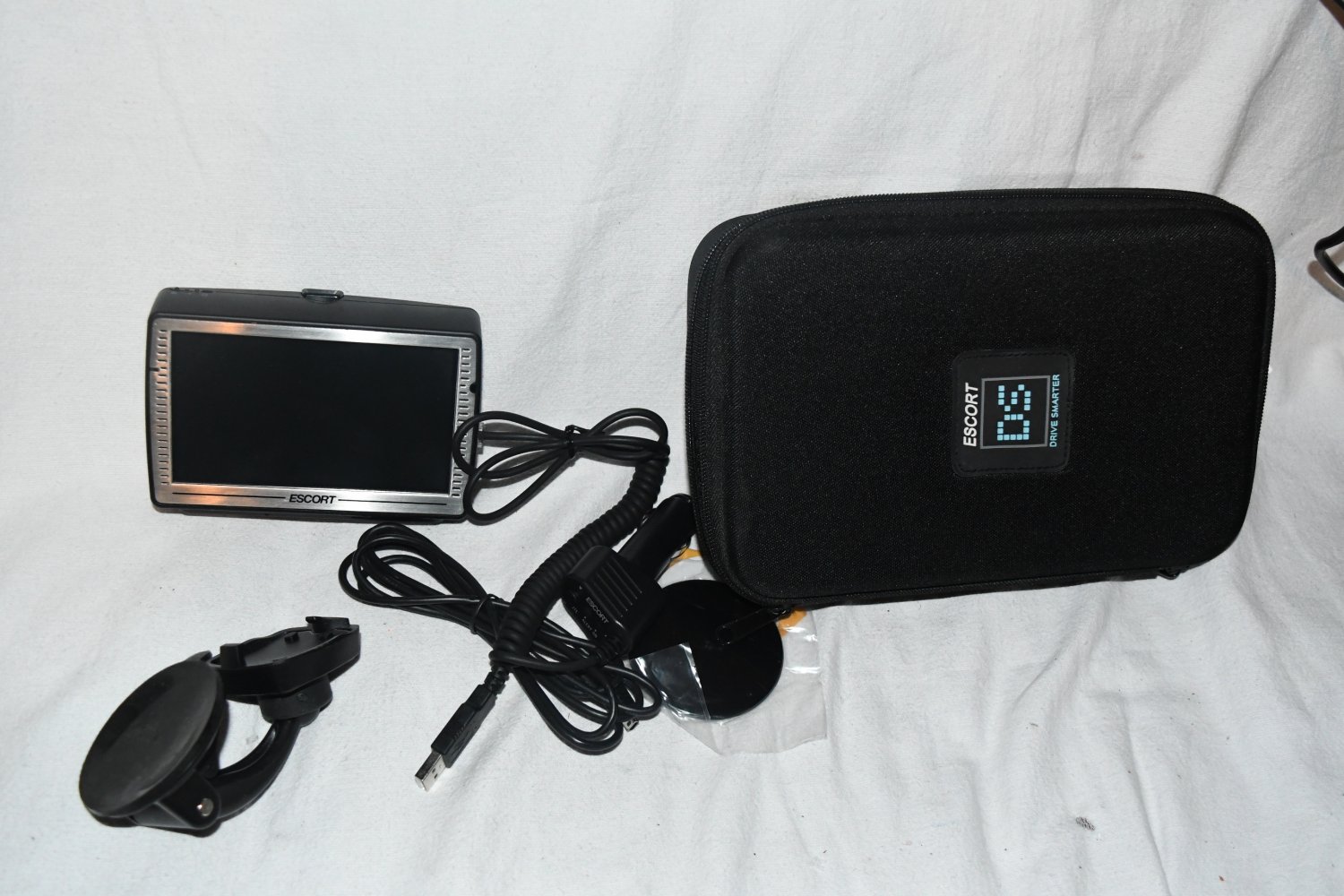 Escort Passport iQ Radar Detector tested complete rare like new w case W4