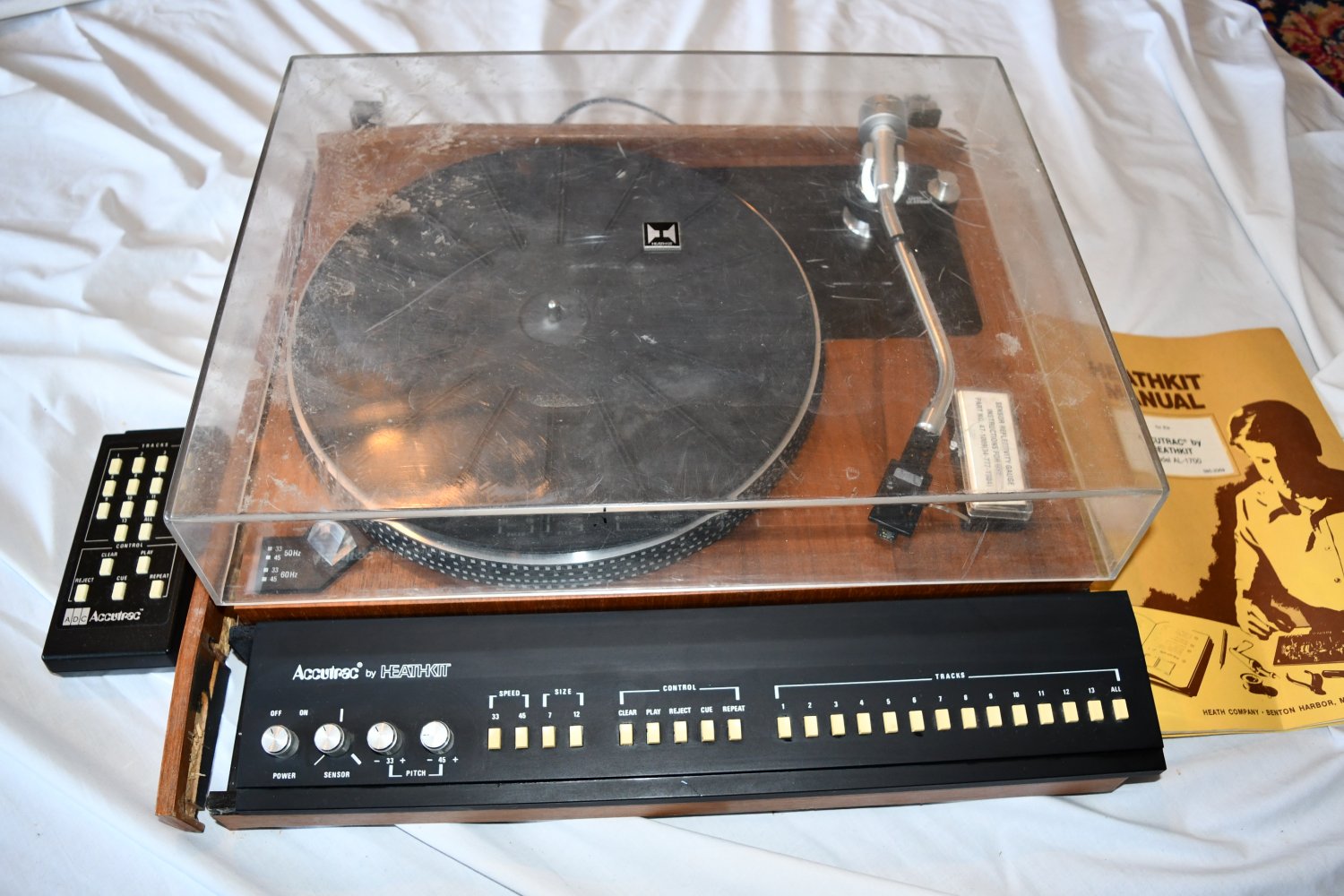 HEATHKIT ACCUTRAC AL-1700 TURNTABLE FOR RSTORE/ REPAIR POWERS ON RARE 1/21 515