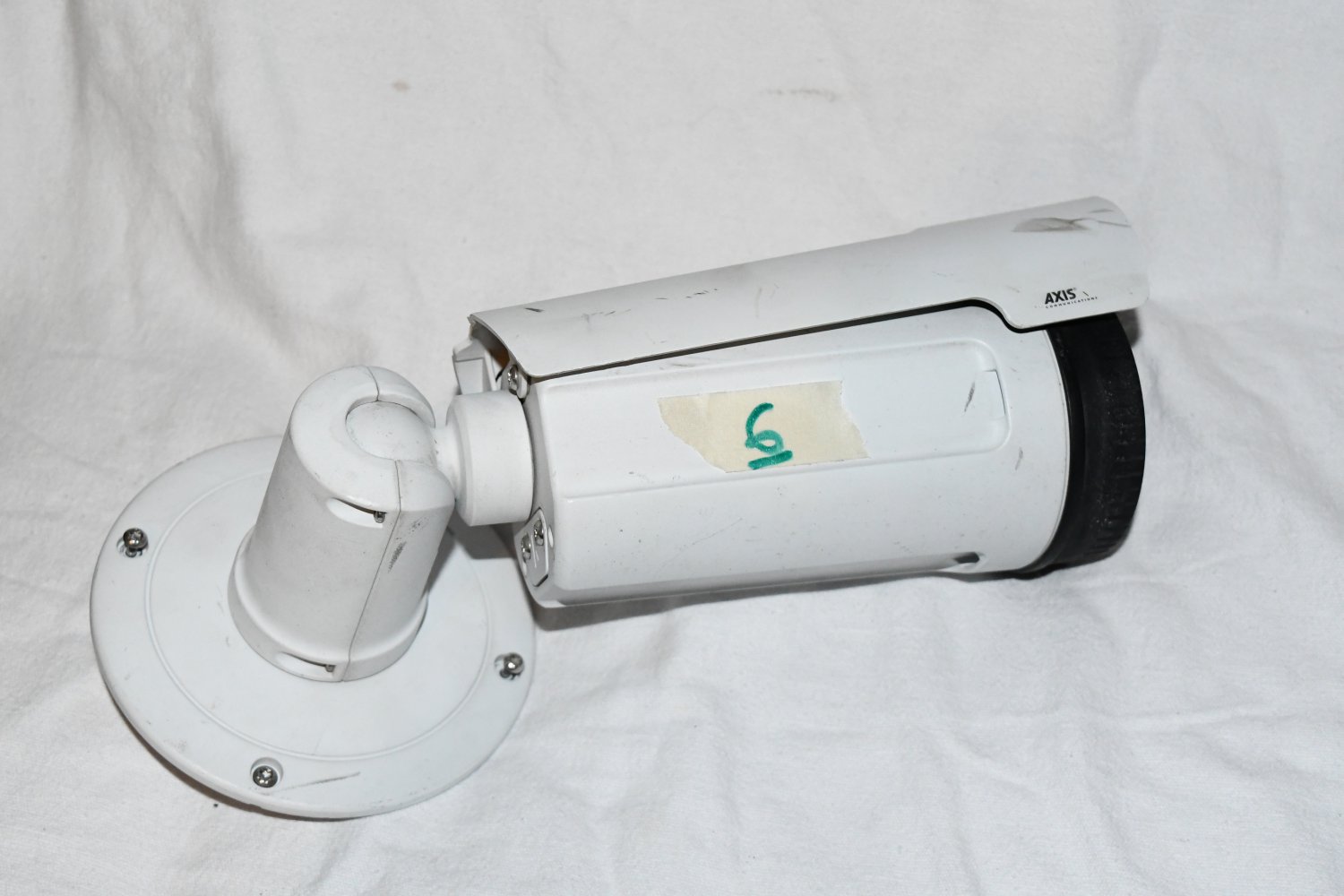 AXIS Outdoor IP Security Camera Q1765-LE 0509-001-04 Day/Night PoE w/ mount 515a