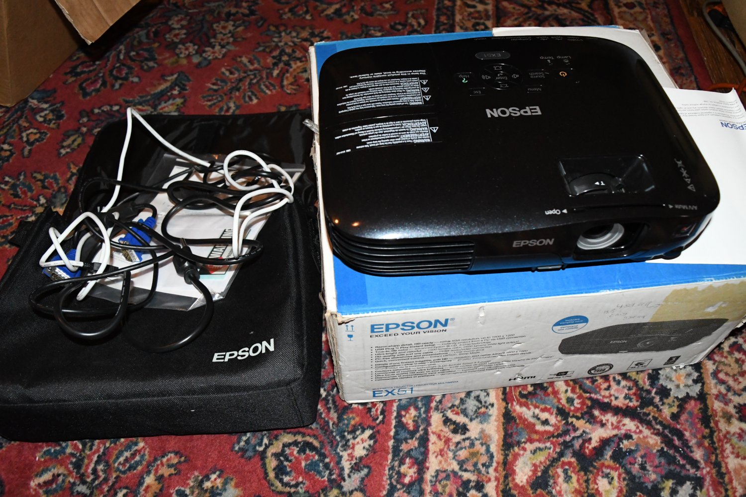 Epson Ex51 H311A Black LCD Projector With 158 Low Lamp Hours mint