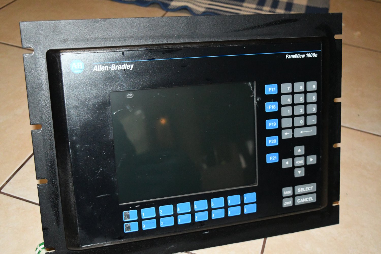 Allen Bradley PanelView 2711E-K10C15 1000e, Color Touch Screen, 516a 11/21