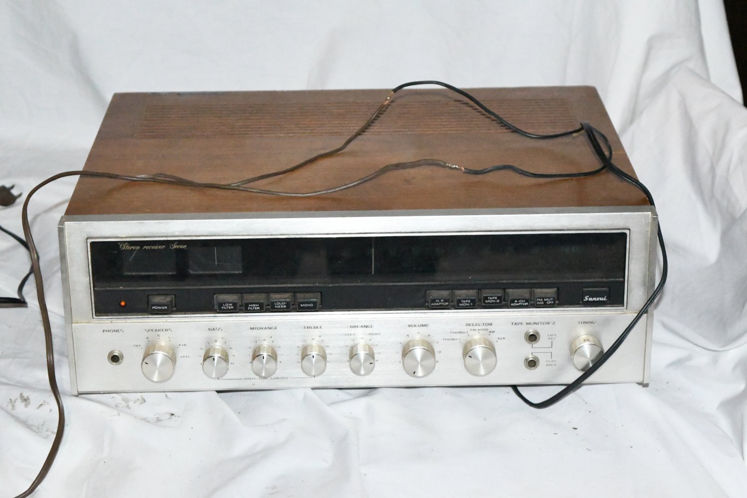 Sansui Seven AM/ FM Stereo Receiver For parts or repair no power as is 515c3