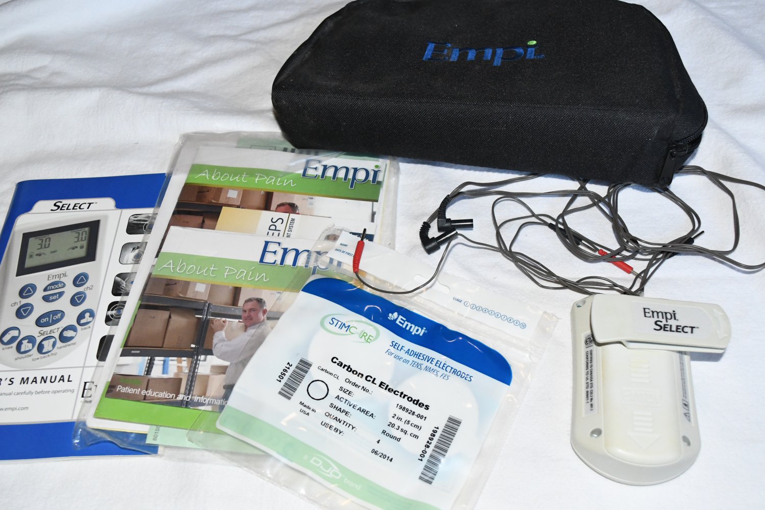 empi model 199584001 select tens unit with leads and bag very clean w5a