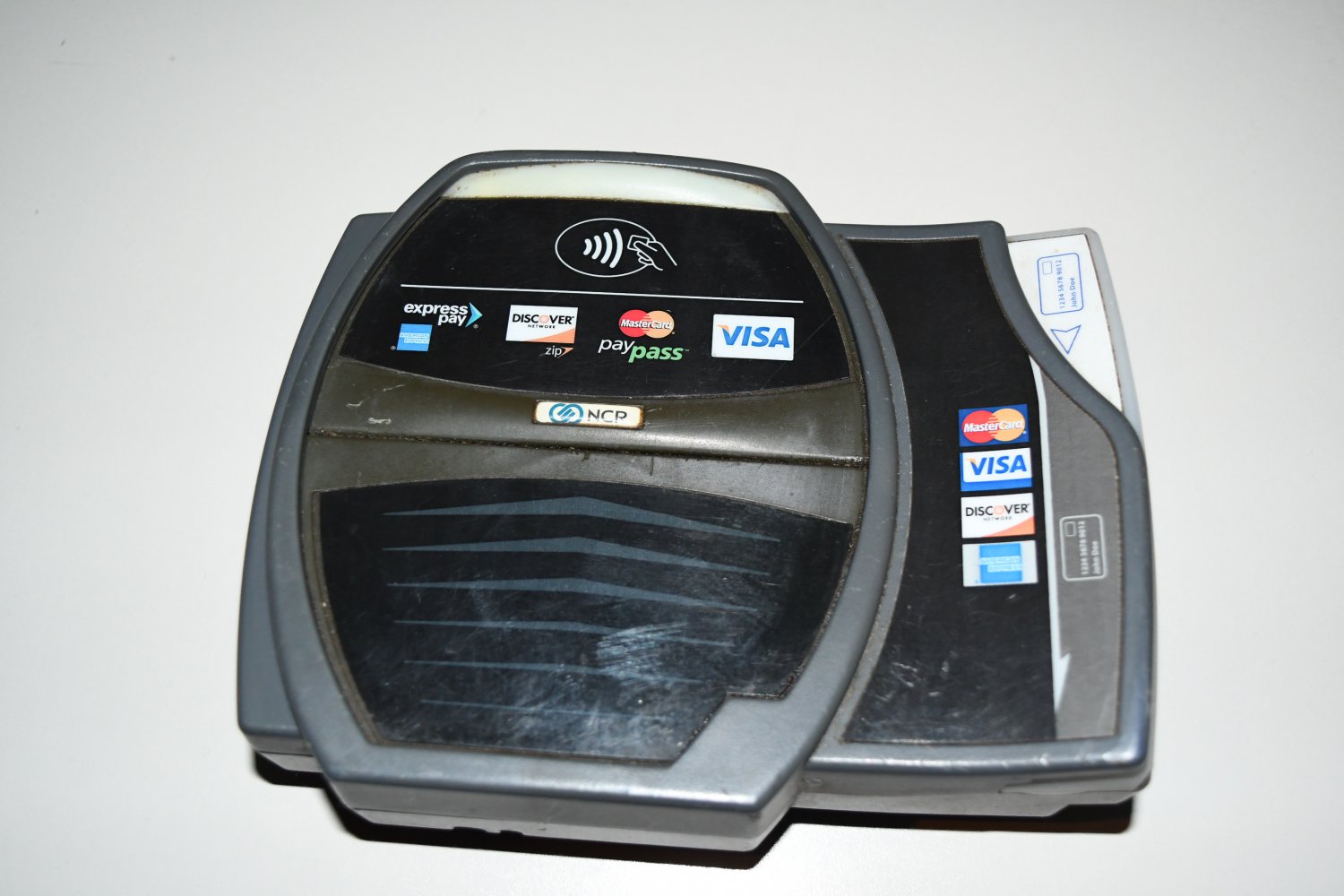 VIVOtech VIVOpay tap swipe Contactless credit card terminal reader 4500m 515a