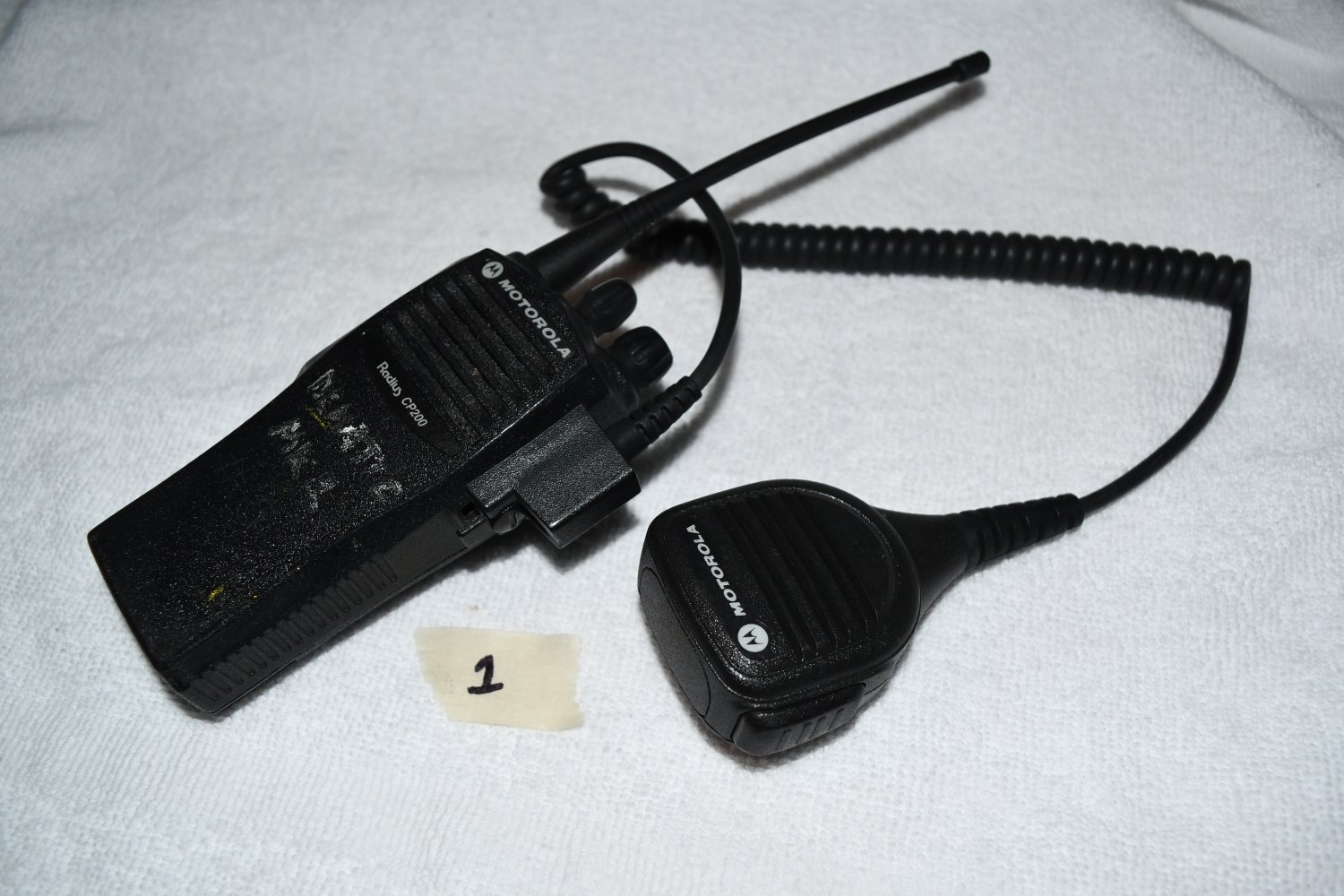 Motorola UHF 16ch ANALOG MotoTRBO Radio AAH01QDC9JC2AN CP200D W/ Battery & Mic