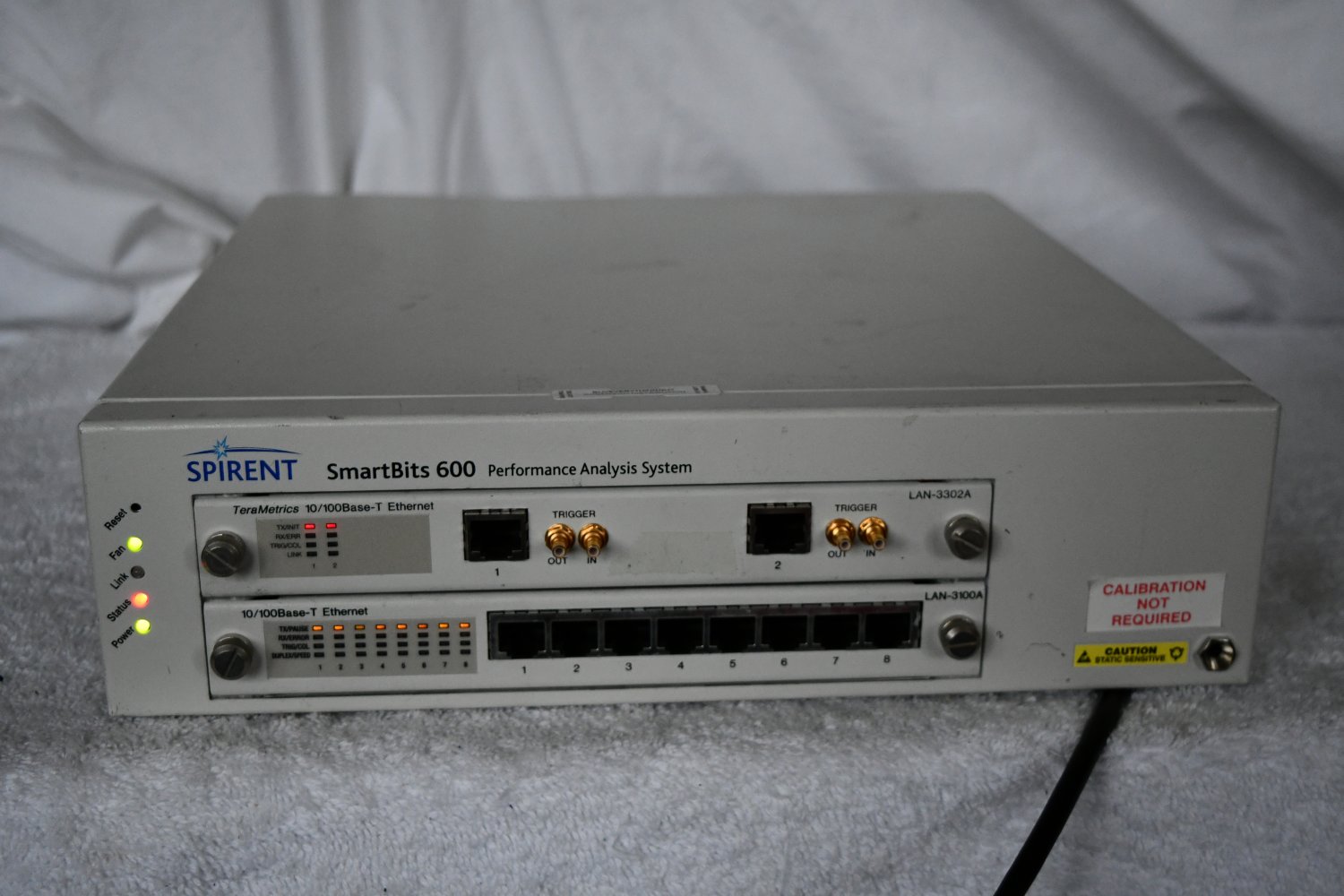 Spirent SmartBits SMB-0600 2-Slot Chassis W LAN-3100A/ LAN-3302A Module 517BK