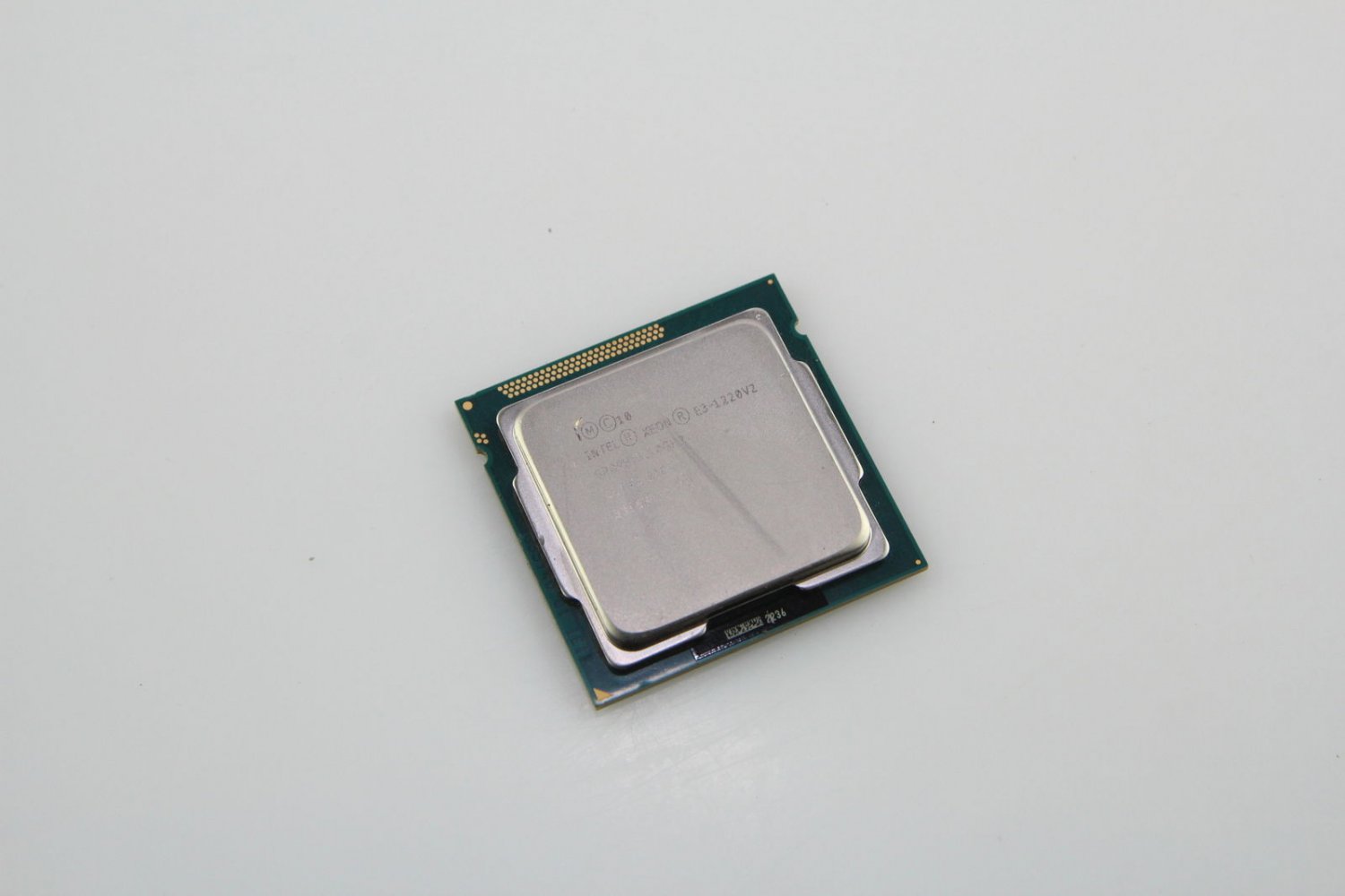 Genuine Intel Xeon Quad-Core E3-1220 v2 SR0PH 3.1GHz 8M Cache Processor