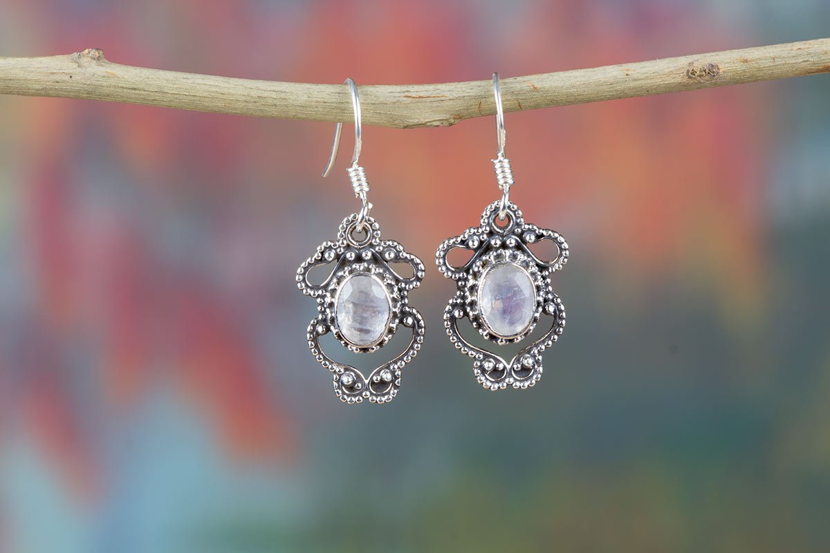 Wonderful Designed silver Faceted Rainbow Moonstone earring BJE-101-RM-A