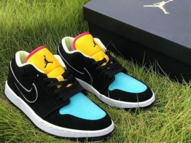 Air Jordan 1 Low SE Black Aurora Green