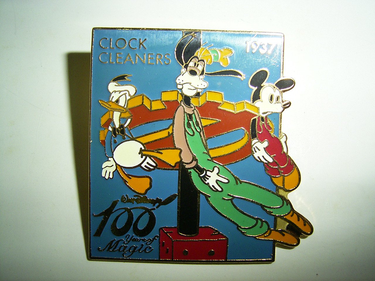 Japan Disney Pin 100 Years Of Magic - CLOCK CLEANERS 1937 LE