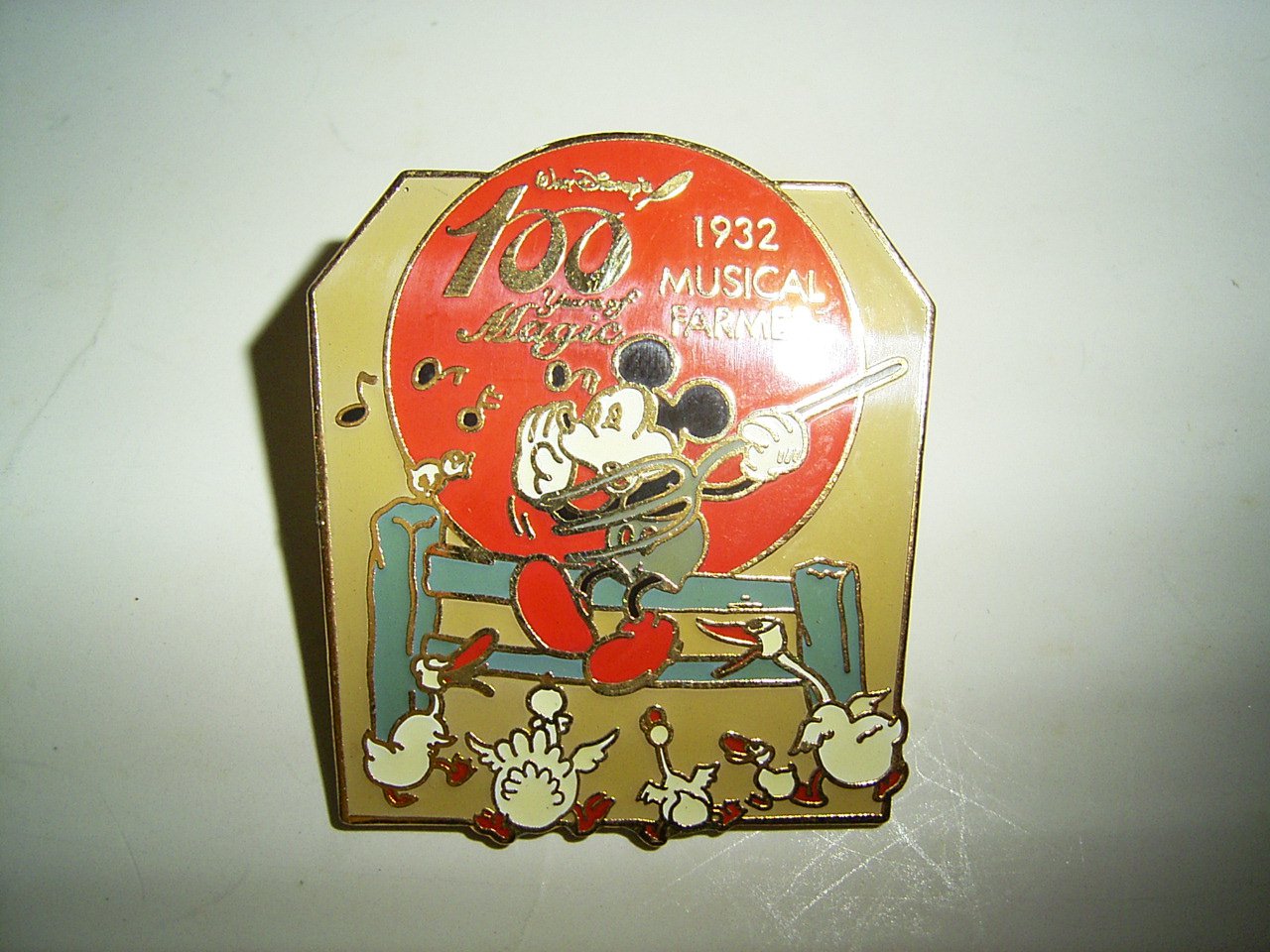 Japan Disney Pin 100 Years Of Magic - MUSICAL FARMER 1932 LE