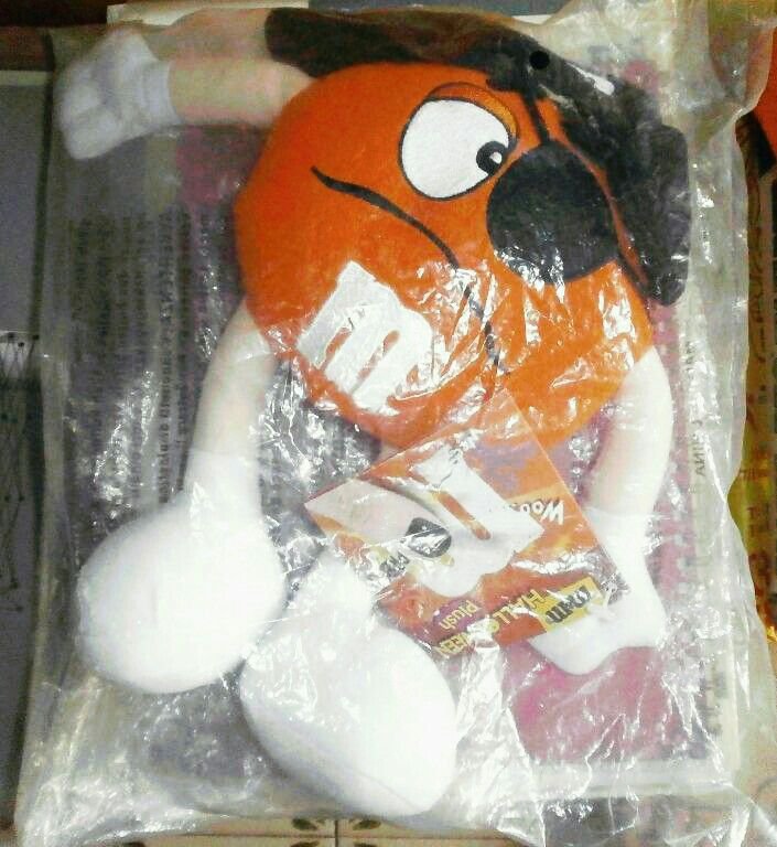 M&M's m&m 9" PIRATES OF THE CARIBBEAN ORANGE PLUSH TOY Mint in packaging