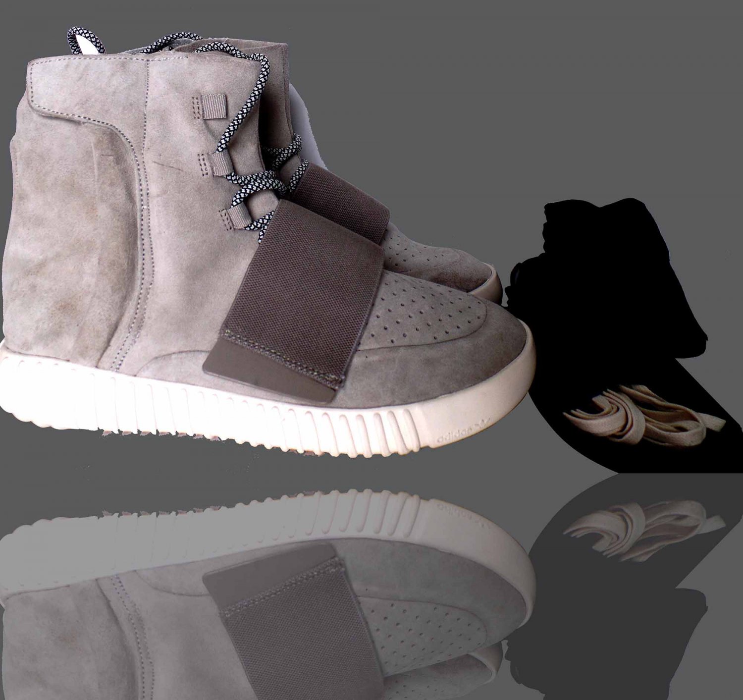 Yeezy boost pirate 750 Grey (B35309)