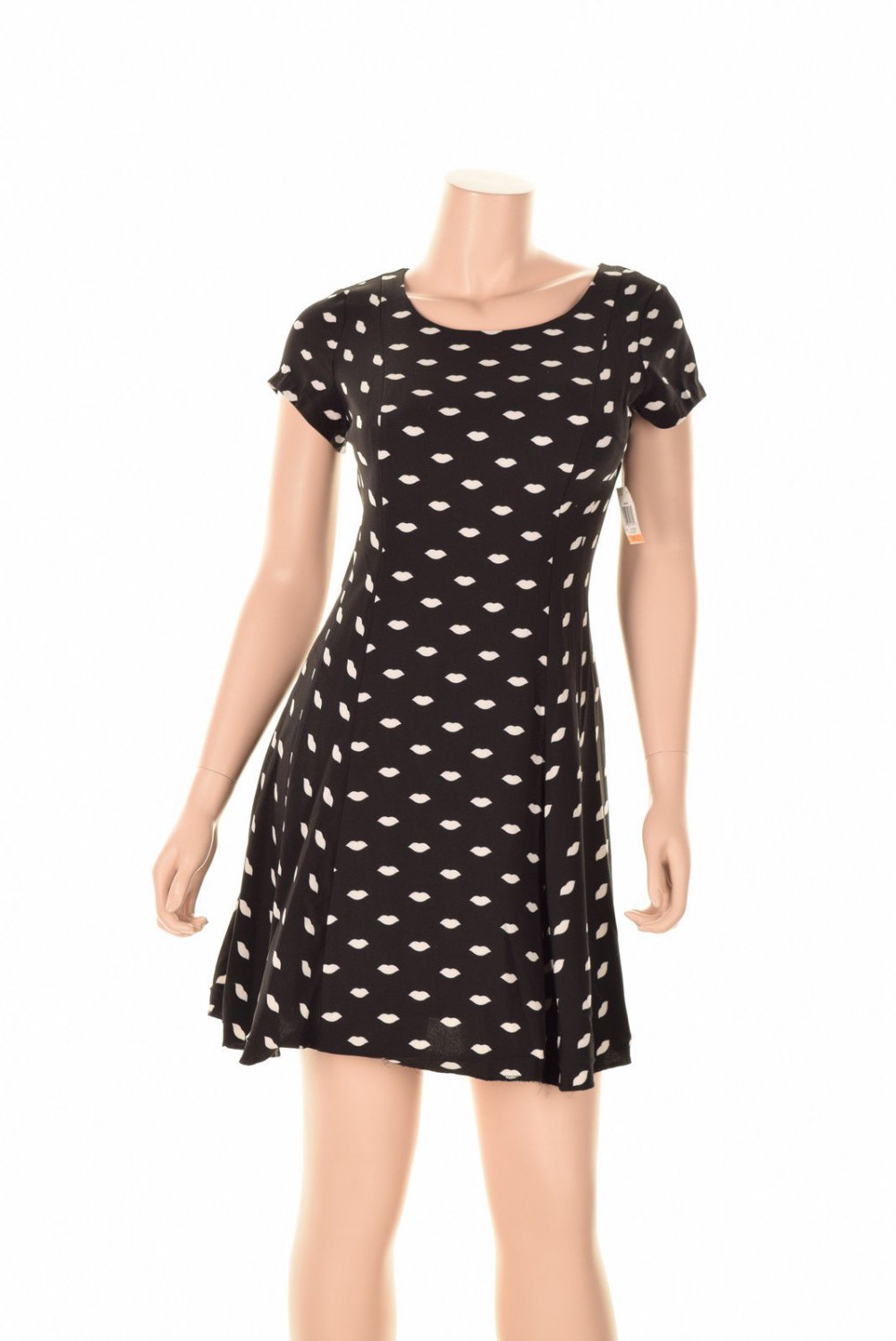 new Maison Jules Cap Sleeve Lip Print Dress Black Combo L SizeWomen'S Clothing