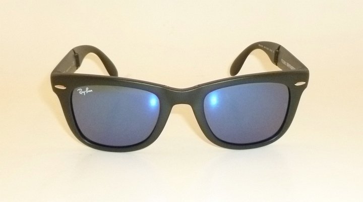 New RAY BAN Sunglasses  FOLDING WAYFARER Matte Black  RB 4105 601S/68  Blue Lens