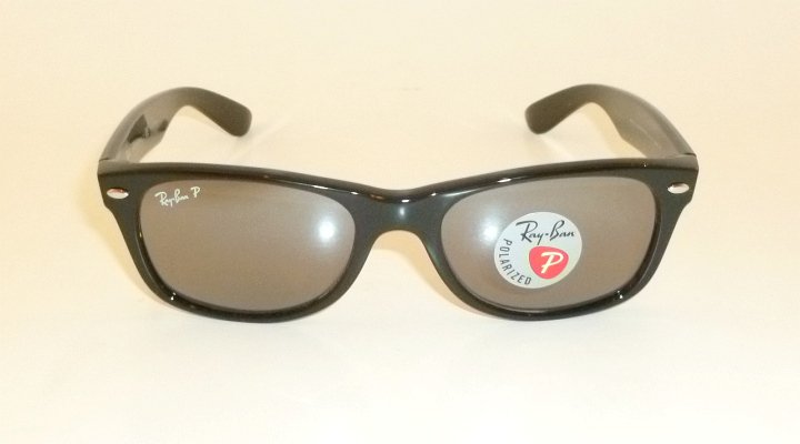 RAY BAN  New WAYFARER Black Frame  RB 2132 601/K3  Glass POLARIZED  52mm Medium