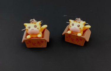 Orange Tabby Cat in a Box Dangle Earrings Jewelry appx 1.5 in Long  Plastic NEW