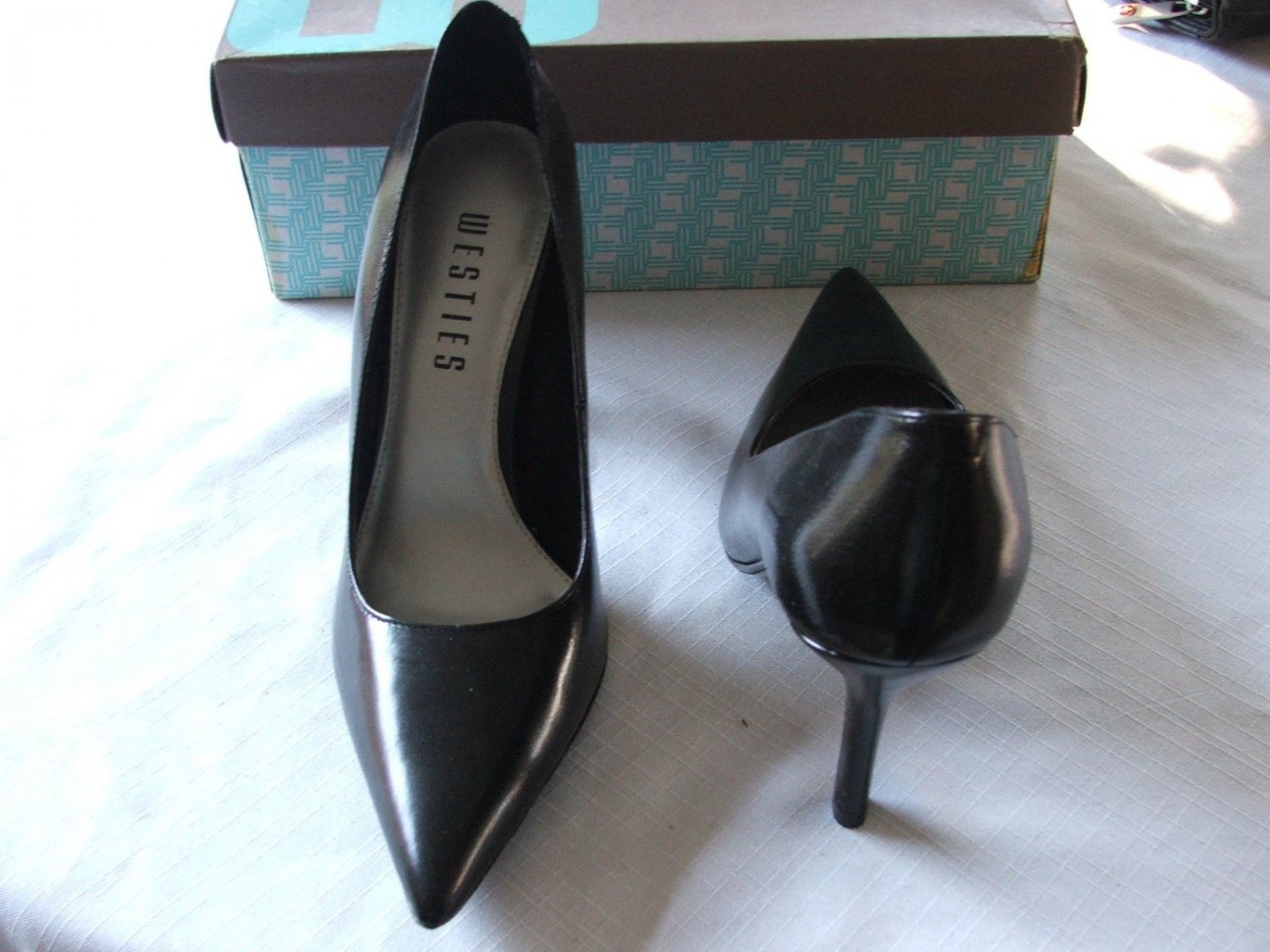 BARELLA WOMEN'S HIGH HEEL SHOES (Size 7 1/2)