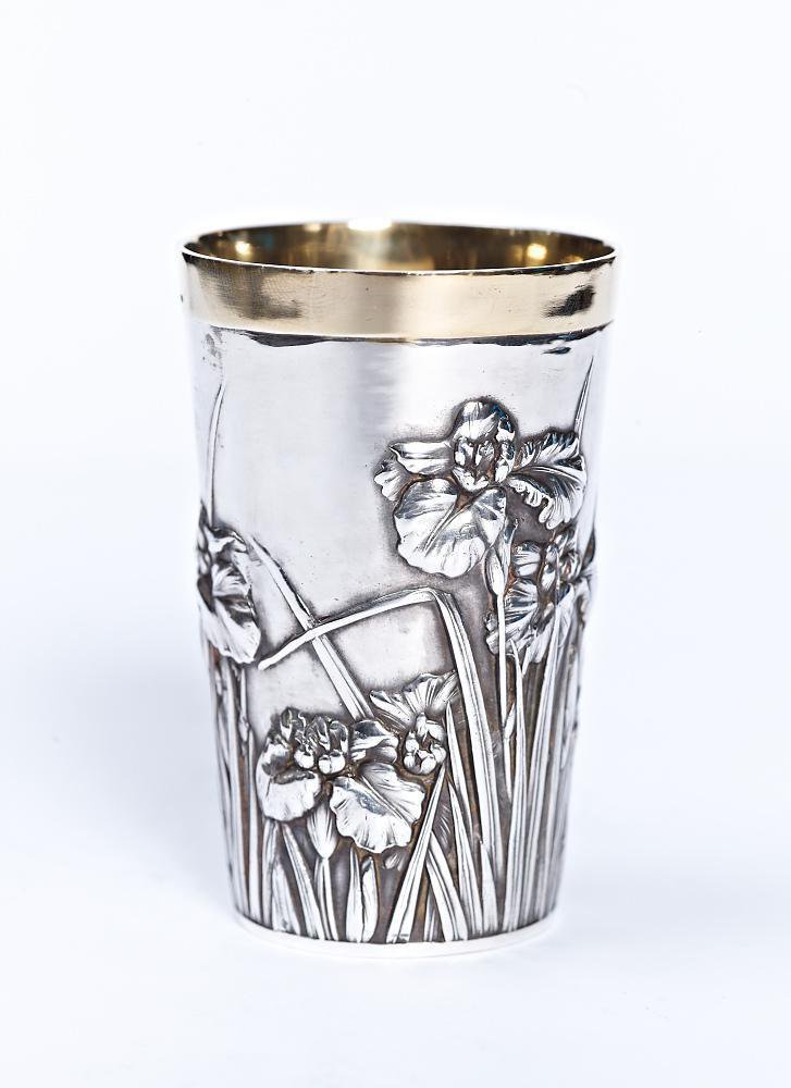 Silvering glass. Серебряная Рюмка. Серебряный стакан. Серебряная стопка. Серебряный стаканчик.