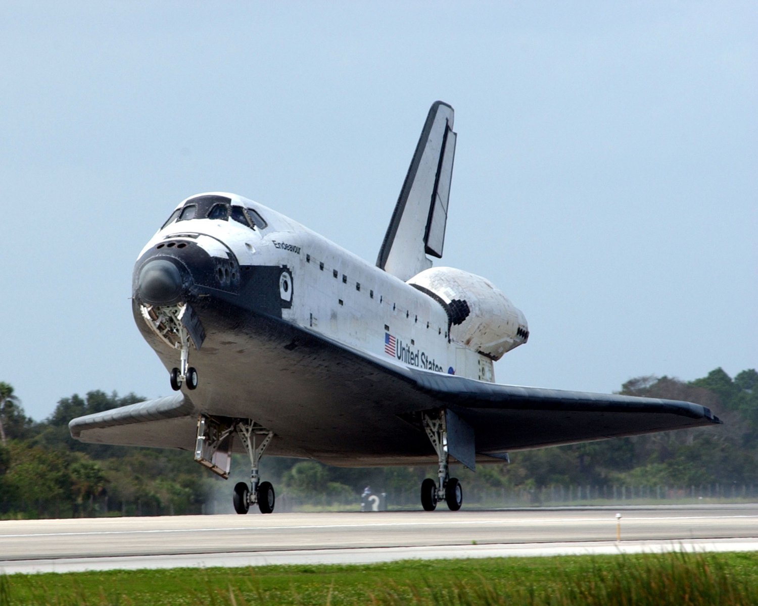 crew of endeavour space shuttle