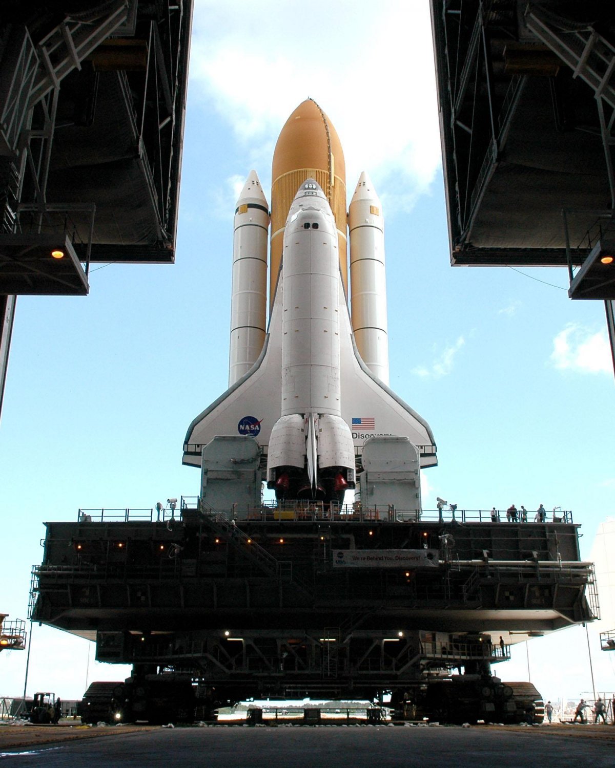 Space Shuttle Discovery Sts 114 Heads To Launch Pad 8x10 Nasa Photo