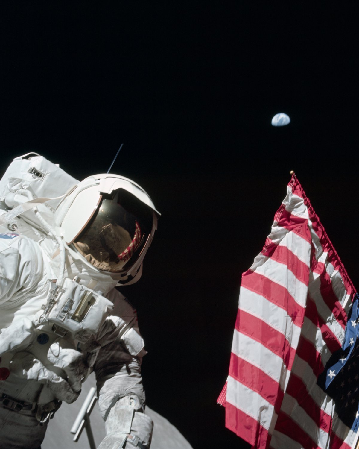 APOLLO 17 ASTRONAUT HARRISON SCHMITT ON THE MOON - 8X10 NASA PHOTO (BB-109)