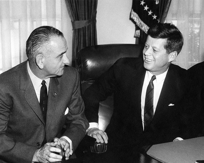 JOHN F. KENNEDY WITH VICE PRESIDENT LYNDON B. JOHNSON - 8X10 PHOTO (BB-228)