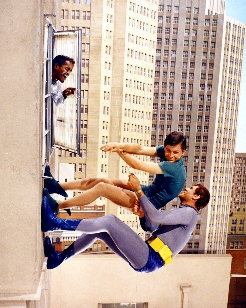 ADAM WEST BURT WARD & SAMMY DAVIS JR IN 'BATMAN'' - 8X10 PUBLICTY PHOTO (DD-063)