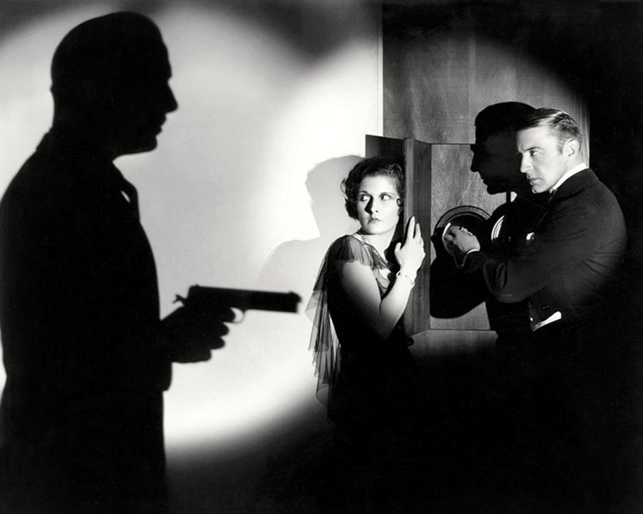 EVELYN BRENT IN THE 1930 FILM 'SLIGHTLY SCARLET' - 8X10 PUBLICITY PHOTO (ZY-209)