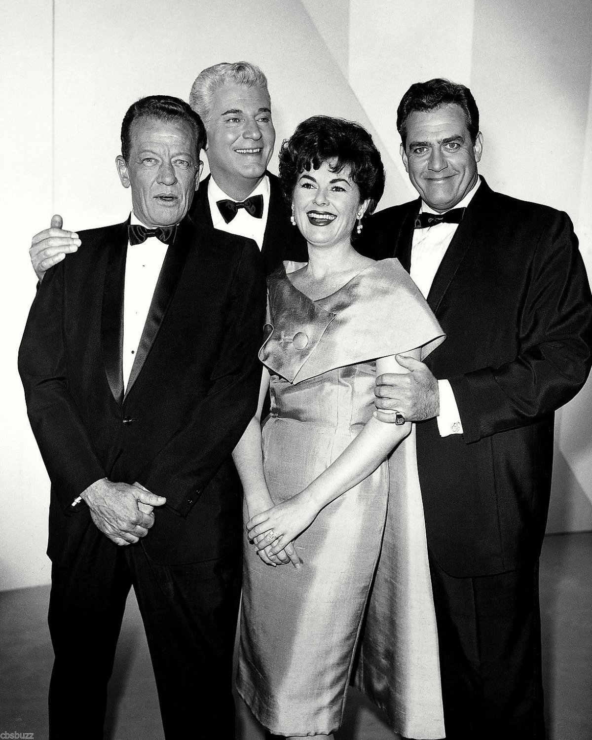 THE CAST OF THE TV SERIES 'PERRY MASON' 8X10 PUBLICITY PHOTO (NN140)