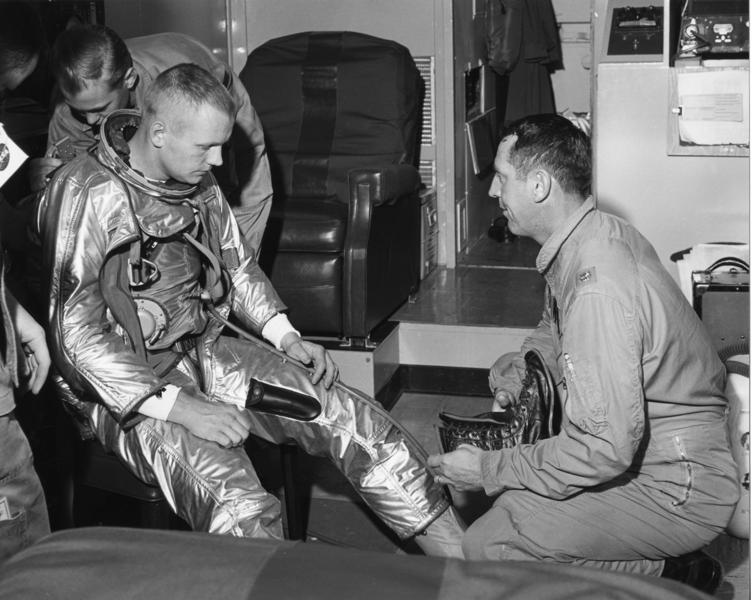 Test Pilot Neil Armstrong Prior To First X 15 Flight 8x10 Photo Ee 098