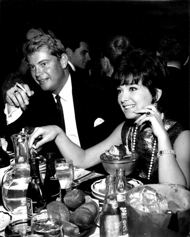 Troy Donahue And Suzanne Pleshette In 1964 8x10 Publicity Photo Zy 251 