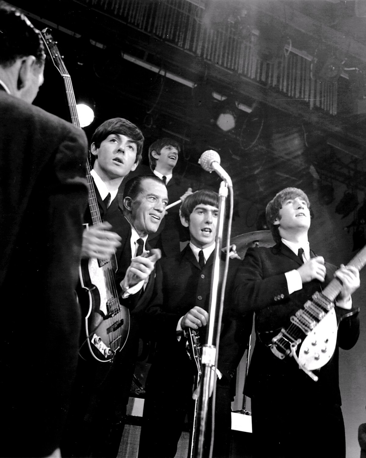 The Beatles Appear On The Ed Sullivan Show New York 1964 8x10 Photo Zz 021 