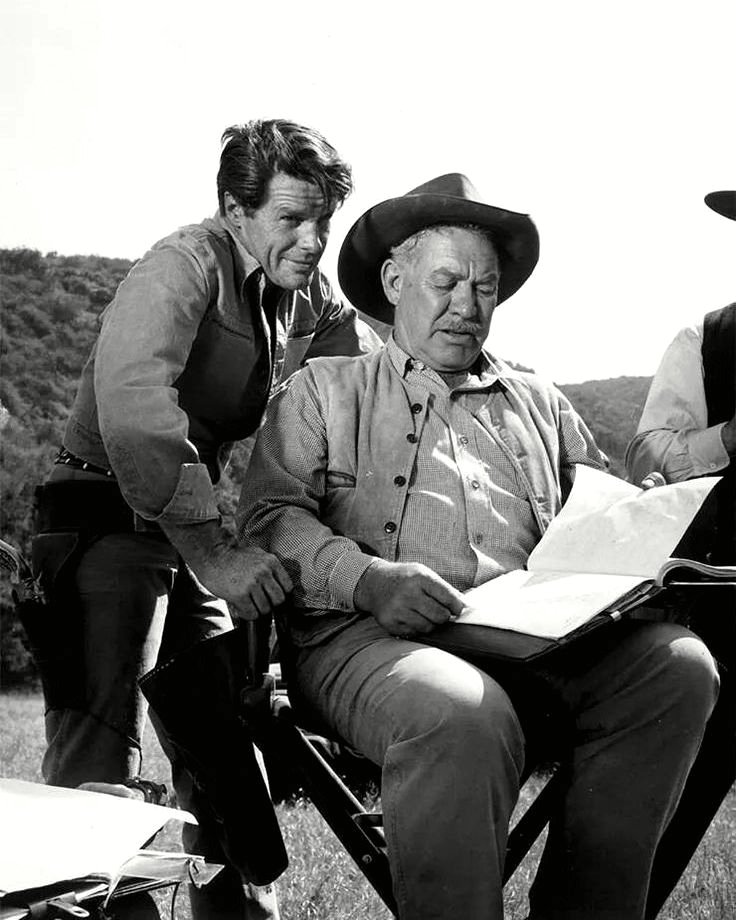 WARD BOND AND ROBERT HORTON IN "WAGON TRAIN" - 8X10 PUBLICITY PHOTO (NN-187)