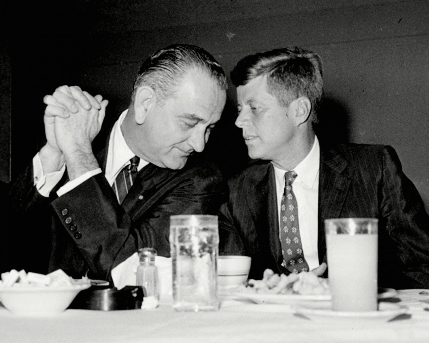 JOHN F. KENNEDY WITH RUNNING MATE LYNDON JOHNSON IN 1960 - 8X10 PHOTO ...