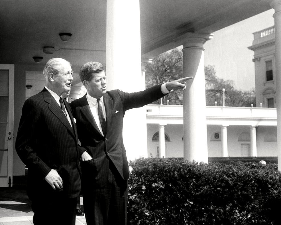 PRESIDENT JOHN F. KENNEDY WITH HAROLD MACMILLAN BRITISH PM - 8X10 PHOTO (AA-284)