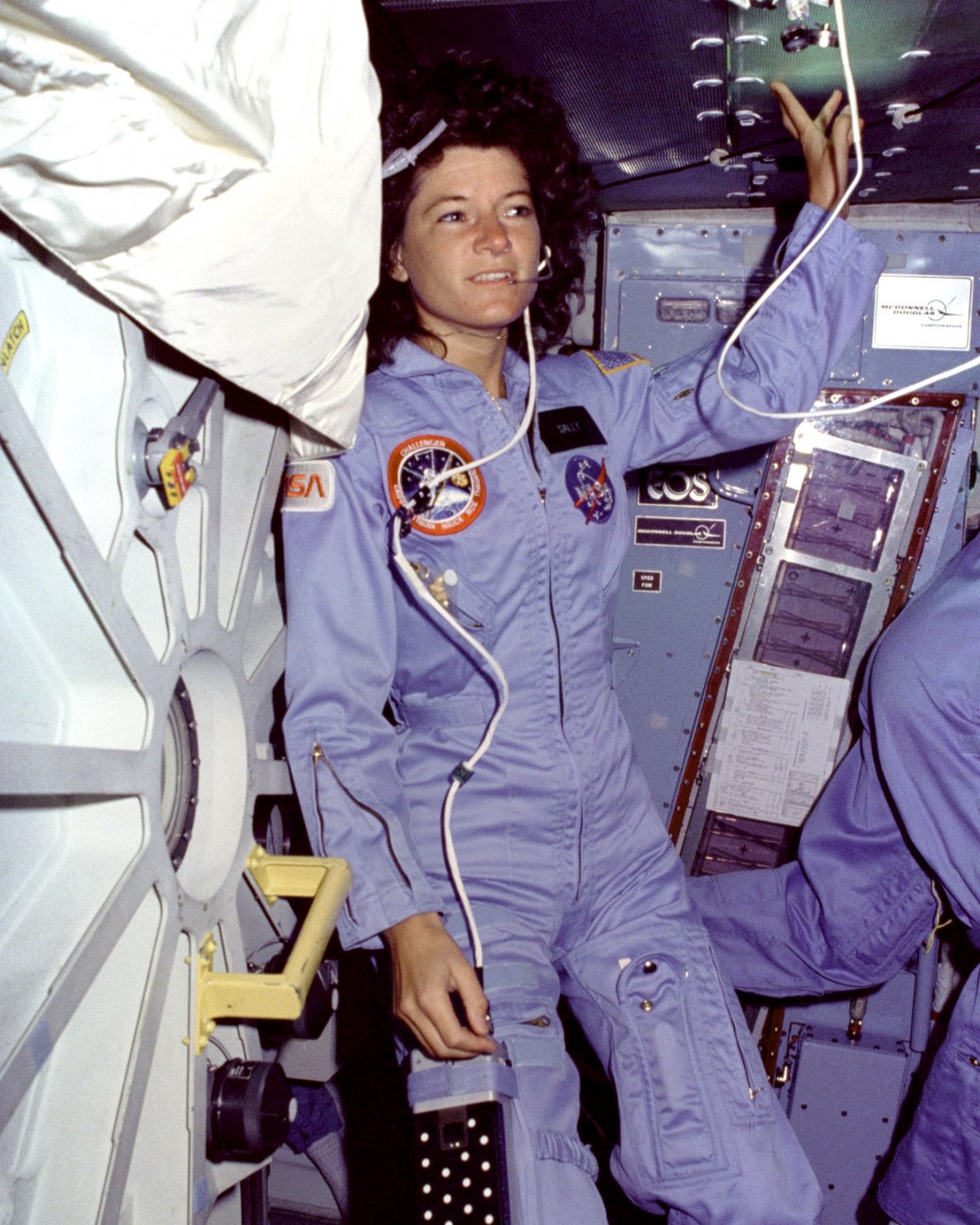 SALLY RIDE - FIRST AMERICAN FEMALE IN SPACE ON STS-7 - 8X10 NASA PHOTO ...