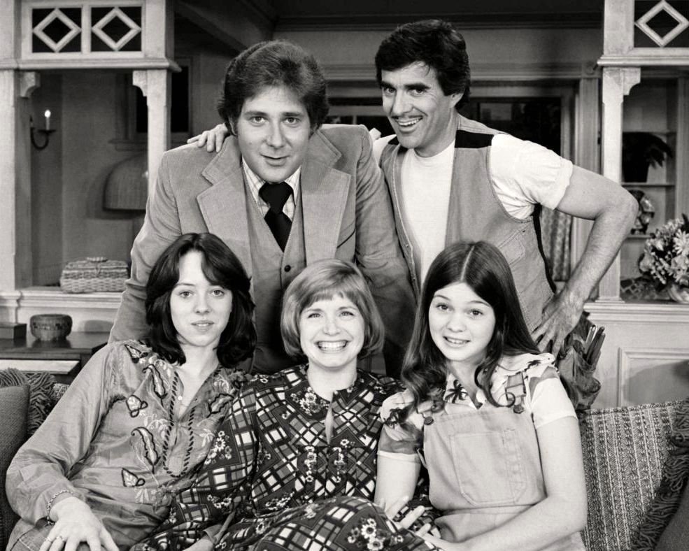 The Cast From The Tv Sitcom One Day At A Time 8x10 Publicity Photo Zz 063