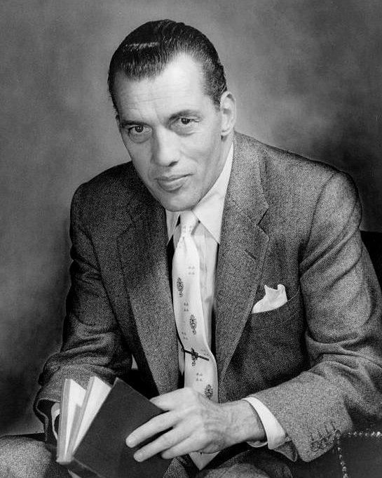 ED SULLIVAN TV VARIETY HOST SYNDICATED COLUMNIST - 8X10 PUBLICITY PHOTO (ZY-444)