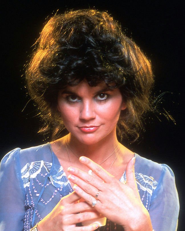LINDA RONSTADT - 8X10 PUBLICITY PHOTO (ZY-501)