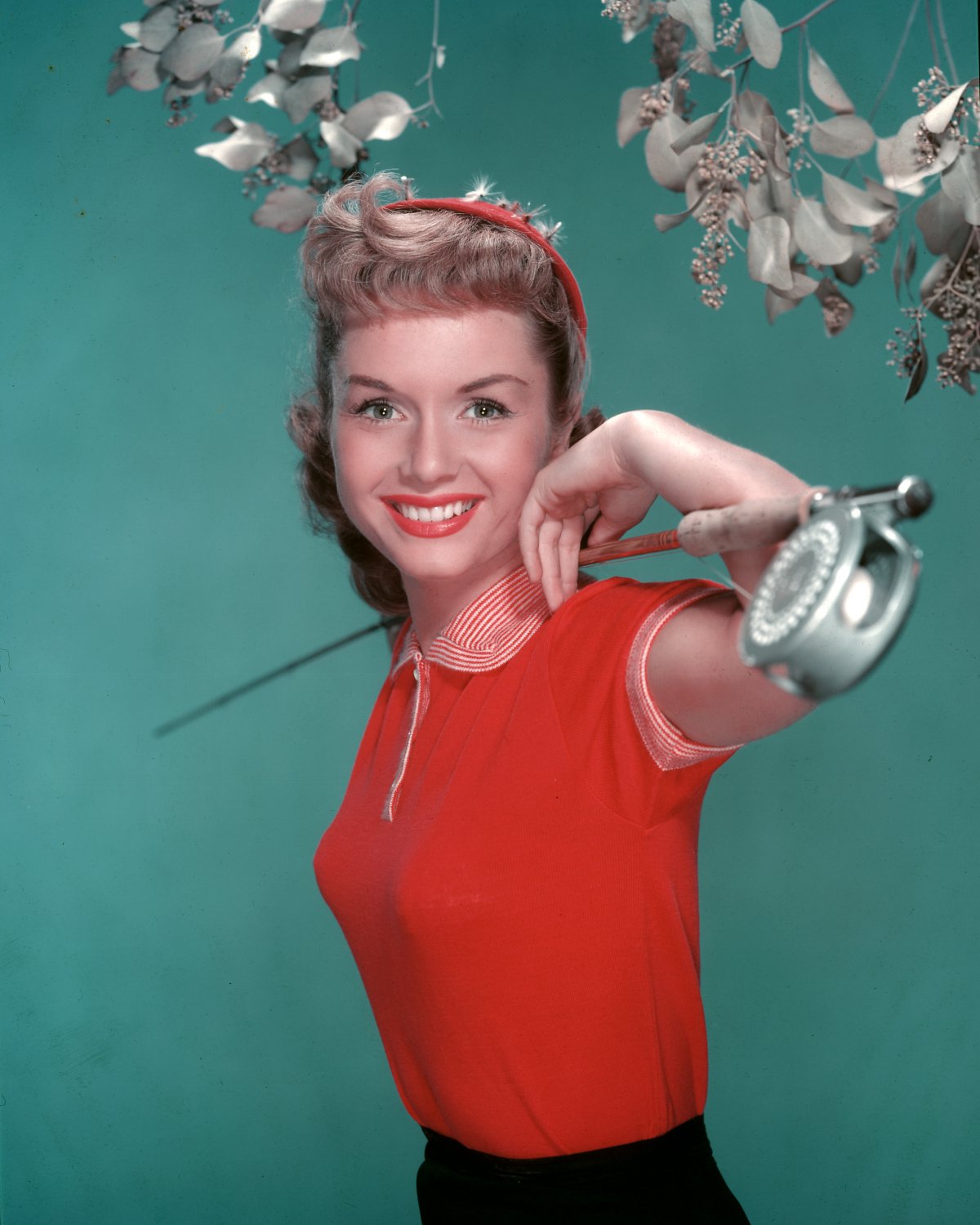 DEBBIE REYNOLDS LEGENDARY ACTRESS 8X10 PUBLICITY PHOTO (ZY695)